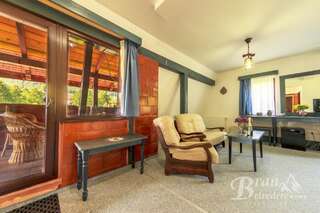 Гостевой дом Bran Belvedere International Бран Номер-студио с джакузи-1