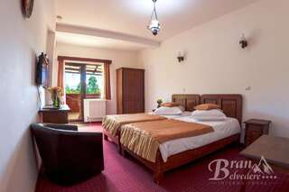 Гостевой дом Bran Belvedere International Бран Стандартный двухместный номер с 1 кроватью или 2 отдельными кроватями, вид на горы-10